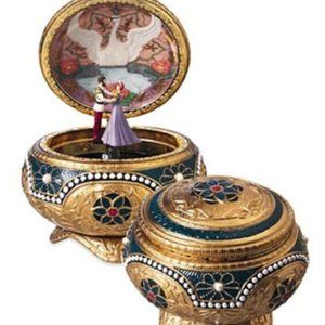 ISO Anastasia Music box